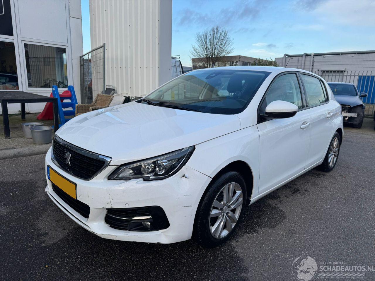 Peugeot 308 1.2 PureTech Blue Lease Active