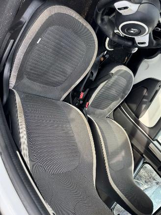 Renault Twingo 1.0 SCe Collection BJ 2017 216.850 KM picture 13