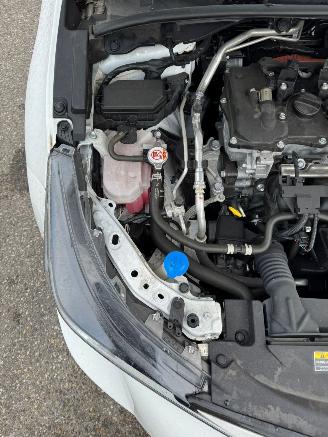 Toyota Corolla Touring AUTOMAAT Sports Hybrid 140 Active BJ 2023 81.292 KM picture 10