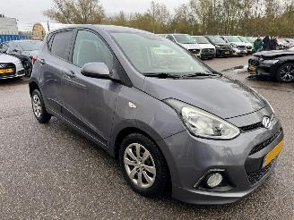 uszkodzony samochody osobowe Hyundai I-10 1.0i i-Motion Go! 2016 2016/9