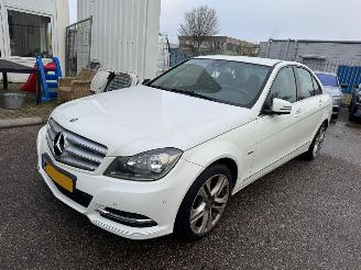 Vaurioauto  passenger cars Mercedes C-klasse 180 Business Class 125! Avantgarde AUTOMAAT 2011/9