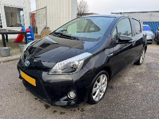 skadebil auto Toyota Yaris 1.5 Full Hybrid Dynamic AUTOMAAT 2012/9