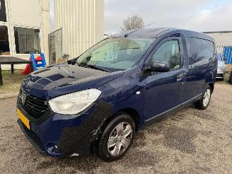 skadebil bedrijf Dacia Dokker 1.5 dCi 90 Solid 2018/5