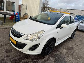krockskadad bil auto Opel Corsa 1.4-16V Cosmo 2012/2