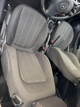 Opel Corsa 1.4-16V Cosmo picture 14