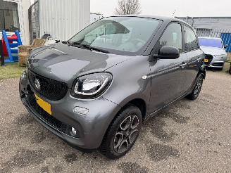 krockskadad bil auto Smart Forfour 1.0 Business Solution 2018/12