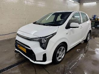 Auto incidentate Kia Picanto 1.0 DPI AUTOMAAT BJ 2025  DynamicLine 2025/8