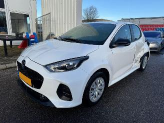 Vaurioauto  passenger cars Mazda 2 Hybrid 1.5 Prime-line AUTOMAAT BJ 2024 14.657 KM 2024/11