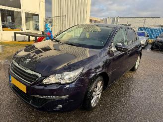 uszkodzony samochody osobowe Peugeot 308 1.6 BlueHDi Blue Lease Executive BJ 2015 303.615 KM 2015/12