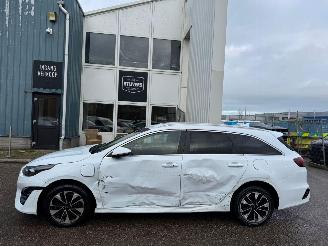 Kia Cee d Sportswagon 1.6 AUTOMAAT GDI PHEV DynamicPlusLine BJ 2023 74.883 KM picture 2