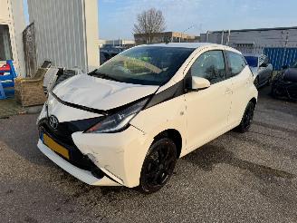 Avarii autoturisme Toyota Aygo 1.0 VVT-i x-play BJ 2014 142.605 KM 2014/9
