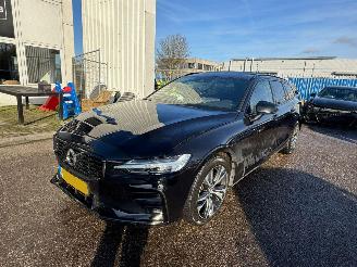Schadeauto Volvo V-60 2.0 AUTOMAAT B5 R-Design 89.649 KM 2021/7