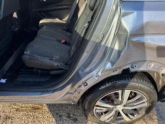 Peugeot 5008 1.2 PureTech Blue Lease Premium picture 3