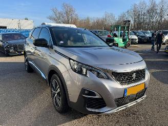Schadeauto Peugeot 5008 1.2 PureTech Blue Lease Premium 2020/9