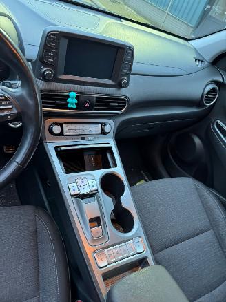 Hyundai Kona EV Fashion 64 kWh AUTOMAAT picture 13