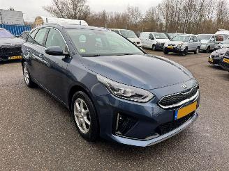 Kia Ceed Sportswagon 1.6 GDI PHEV DynamicLine picture 6