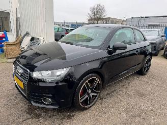 krockskadad bil auto Audi A1 1.2 TFSI Attraction BJ 2010 232.183 KM 2010/12