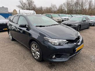 Toyota Auris Touring Sports 1.2T Dynamic BJ 2015 154.883 KM picture 6