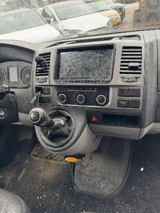 Volkswagen Transporter 2.0 TDI L2H1 DC Comfortline BJ 2011 194.409 KM picture 13