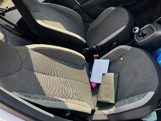 Toyota Aygo 1.0 VVT-i x-play AUTOMAAT picture 17