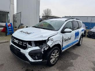 damaged passenger cars Dacia Jogger 1.0 TCe 110 Expression 7p. 2024/4