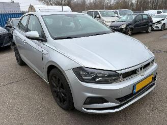 Vaurioauto  passenger cars Volkswagen Polo 1.0 TSI Comfortline Business AUTOMAAT 2018/2