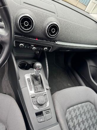 Audi A3 Limousine 1.6 TDI Adrenalin picture 11