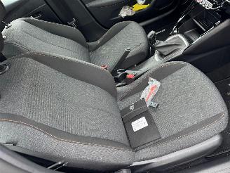 Peugeot 208 1.2 PureTech 75 Style picture 17