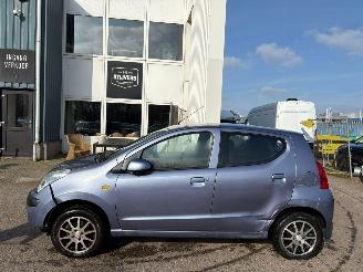 Nissan Pixo 1.0 AUTOMAAT Acenta picture 2