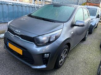 Schadeauto Kia Picanto 1.0 DPi ComfortLine 2023/10