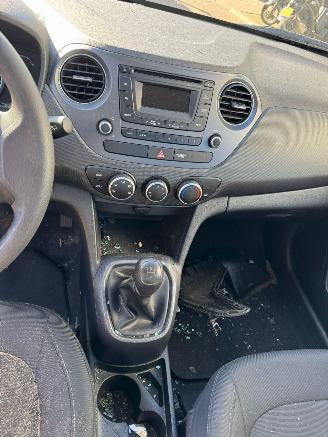 Hyundai I-10 1.0i i-Drive picture 12