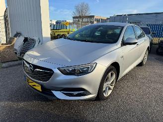 damaged passenger cars Opel Insignia Grand Sport 1.6 AUTOMAAT CDTI Business Executive 2018/2