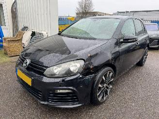 Schadeauto Volkswagen Golf 1.2 AUTOMAAT TSI Highline BlueMotion 2010/11