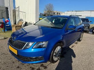 Schadeauto Skoda Octavia Combi 1.6 AUTOMAAT TDI Greentech Ambition Business 2018/11