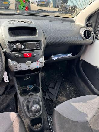 Peugeot 107 1.0 Access Accent picture 12