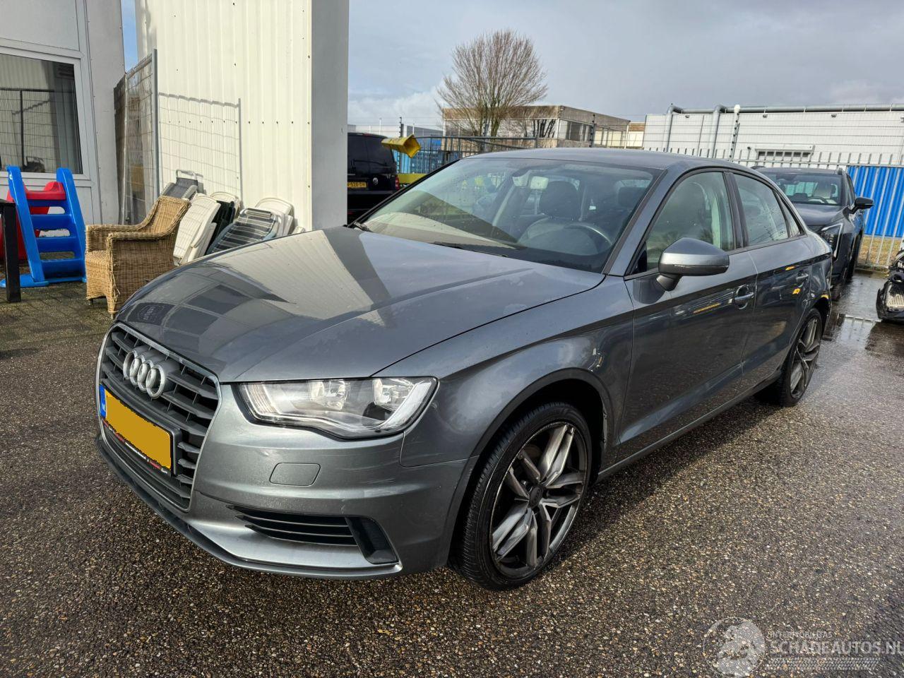 Audi A3 Limousine 1.6 TDI Pro Line