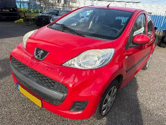 krockskadad bil auto Peugeot 107 1.0-12V XS 2011/1