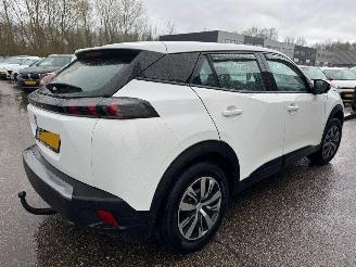 Peugeot 2008 1.2 PureTech Blue Lease Active picture 5