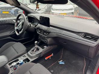 Ford Focus 1.0 EcoBoost ST Line Business picture 14