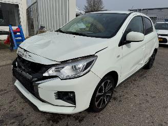 krockskadad bil auto Mitsubishi Space-star 1.2 AUTOMAAT Instyle 2022/9