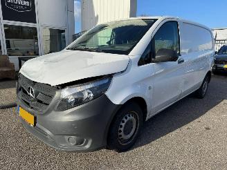 damaged commercial vehicles Mercedes Vito 111 CDI Lang 2019/4