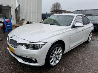 Auto incidentate BMW 3-serie 320i  AUTOMAAT Luxury Edition 2018/9