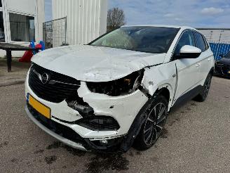 Schadeauto Opel Grandland X 1.6 Turbo Hybrid Business Executive 2020/9