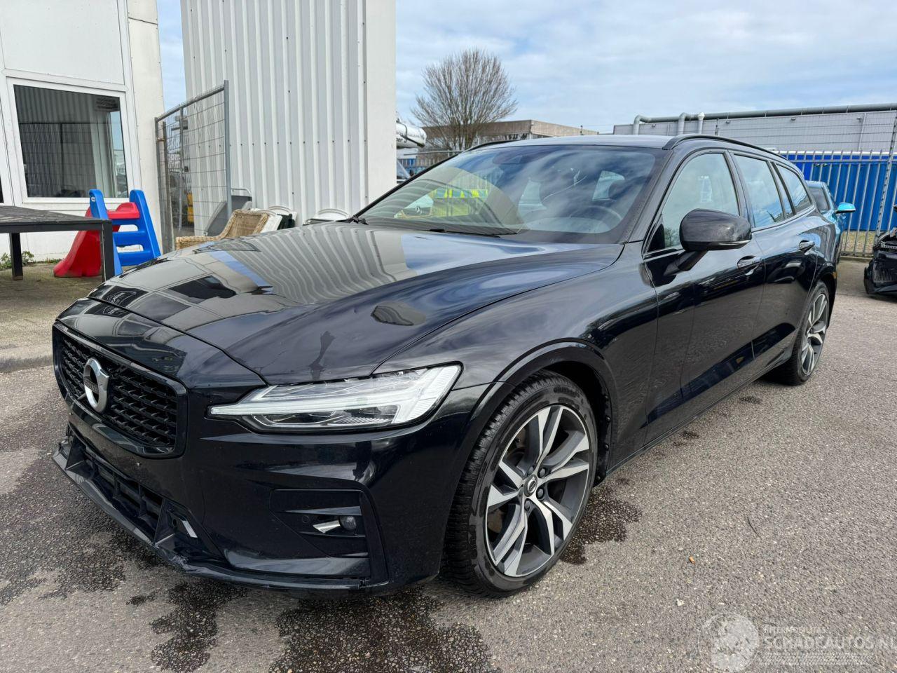 Volvo V-60 2.0 B3 R-Design