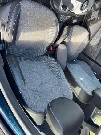 Renault Captur 1.3 AUTOMAAT TCe Intens picture 20