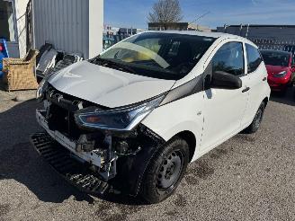 krockskadad bil auto Toyota Aygo 1.0 VVT-i x-fun 2020/1