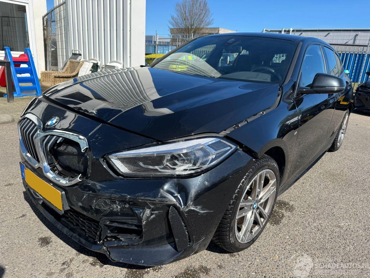 BMW 1-serie 118i AUTOMAAT High Executive