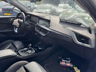 BMW 1-serie 118i AUTOMAAT High Executive picture 14