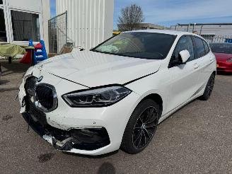 Avarii autoturisme BMW 1-serie 118i AUTOMAAT High Executive 2021/5