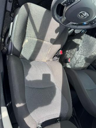 Toyota Yaris 1.5 AUTOMAAT Full Hybrid Dynamic picture 21